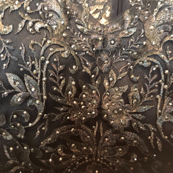 Formal beaded grey gown size 16 -never worn-never altered - Picture 12 of 14